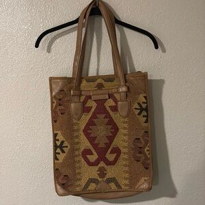 Isabella Fiore Tote Bag Purse Handbag Tapestry Leather Large Tassel Pockets